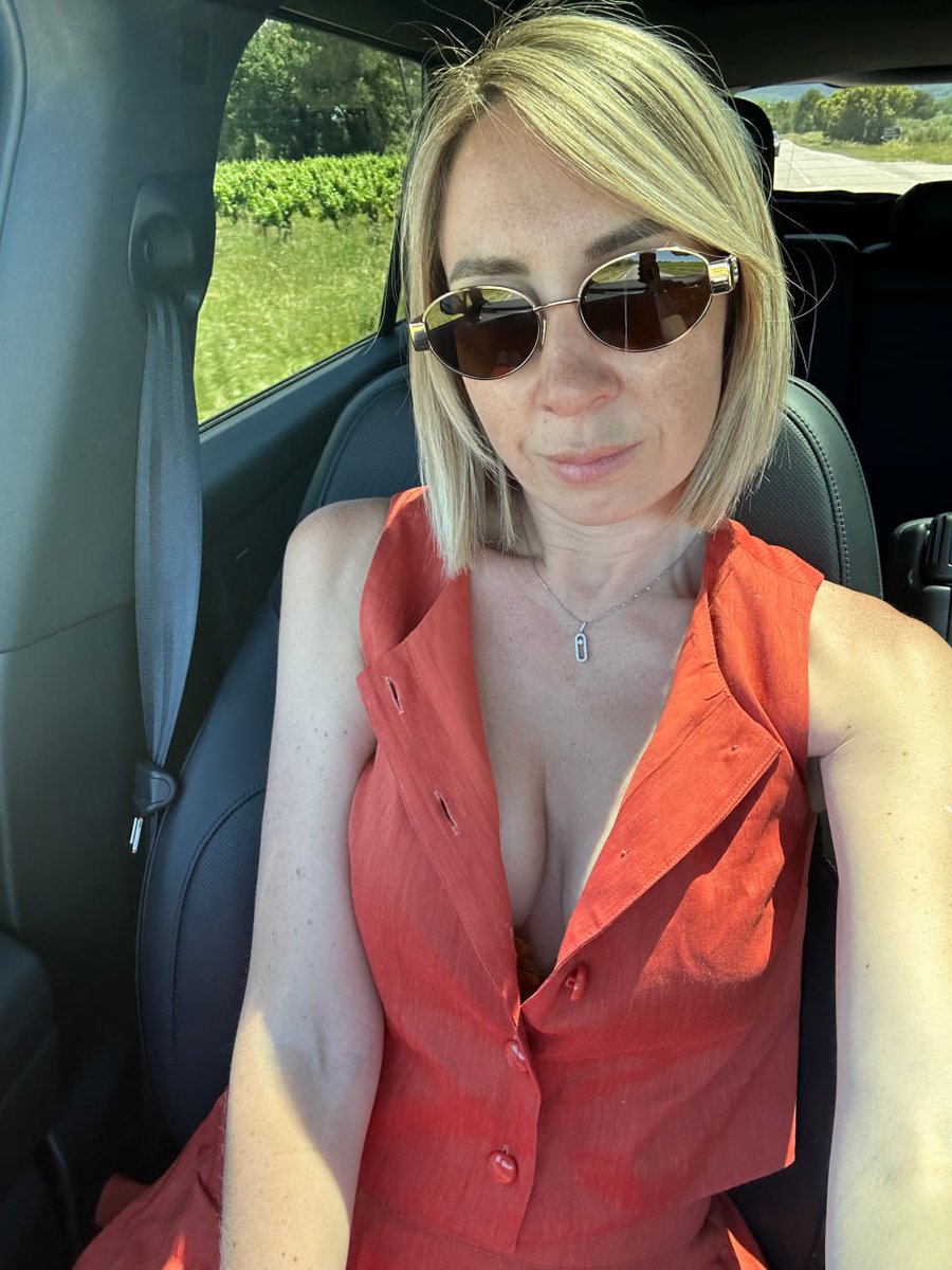 Sandra tweet media