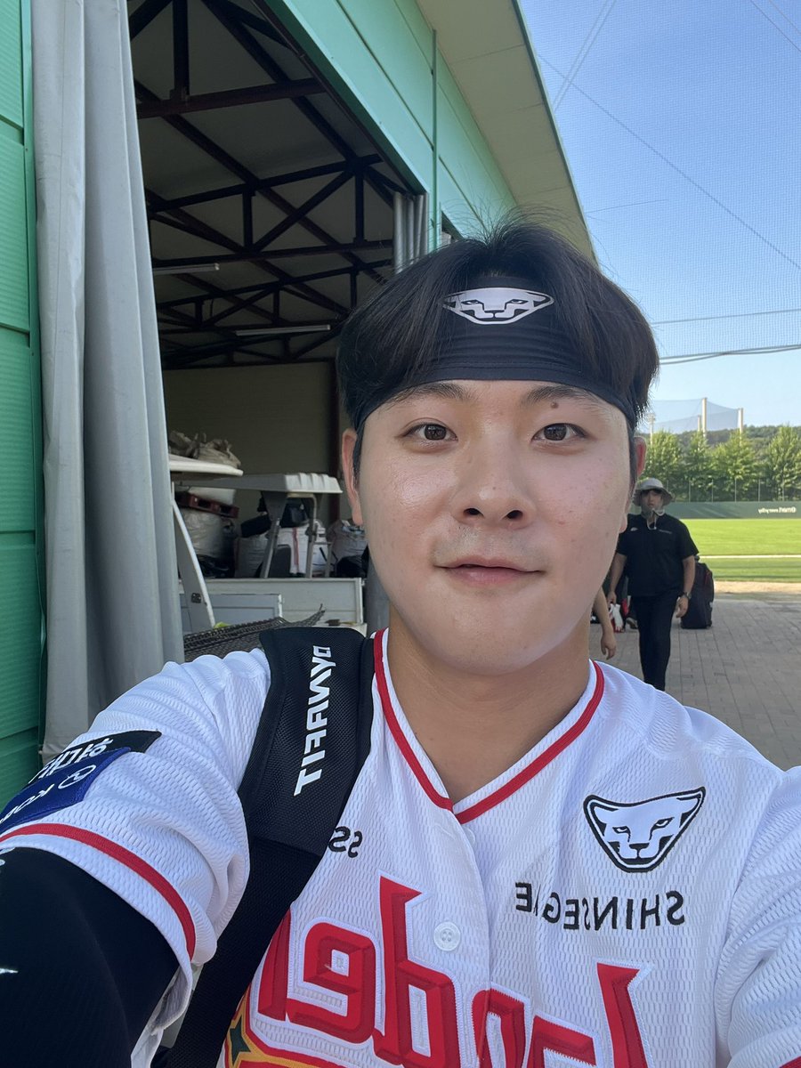 phewjezzsigh's tweet photo. 준우선수……💧ㅜㅜ https://t.co/CUaISQkqC6