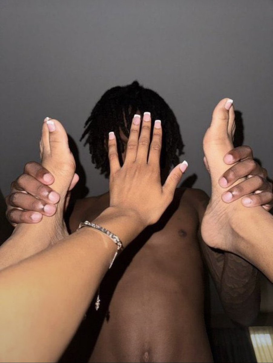 jas_d_barbie's tweet photo. us 10 minutes after the most heated argument😭: https://t.co/HUHBlge2xc