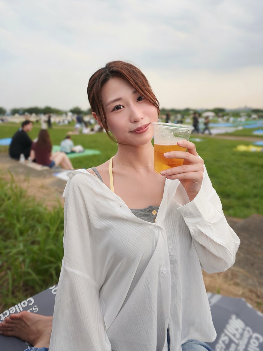 manaka_yuimi's tweet photo. 東京に来て何年も経つのに、初めて間近で花火を見ました🏮👘🎆
暑いけど花火大会は一生無くならないで欲しい。

 #花火大会  #花火  #夏祭り  #rizin  #rizinガール https://t.co/pr5EvUZluh