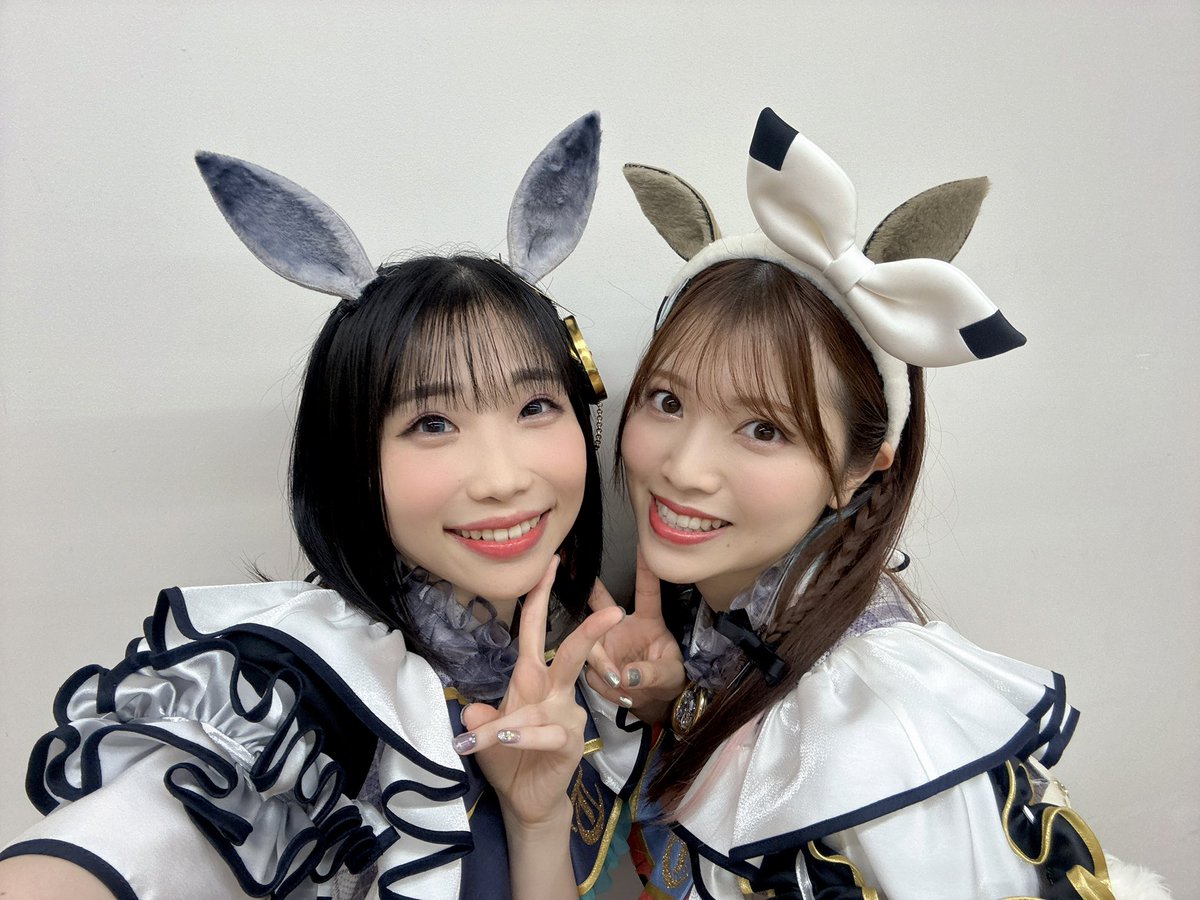 Hiyori_Manase's tweet photo. #TIF2026 皆さんとのツーショットです📸

アーモンドアイ役 石原夏織さん
ラッキーライラック役 中島由貴さん
グランアレグリア役 夏目妃菜さん

 #ウマ娘 https://t.co/xhJtACNqfy