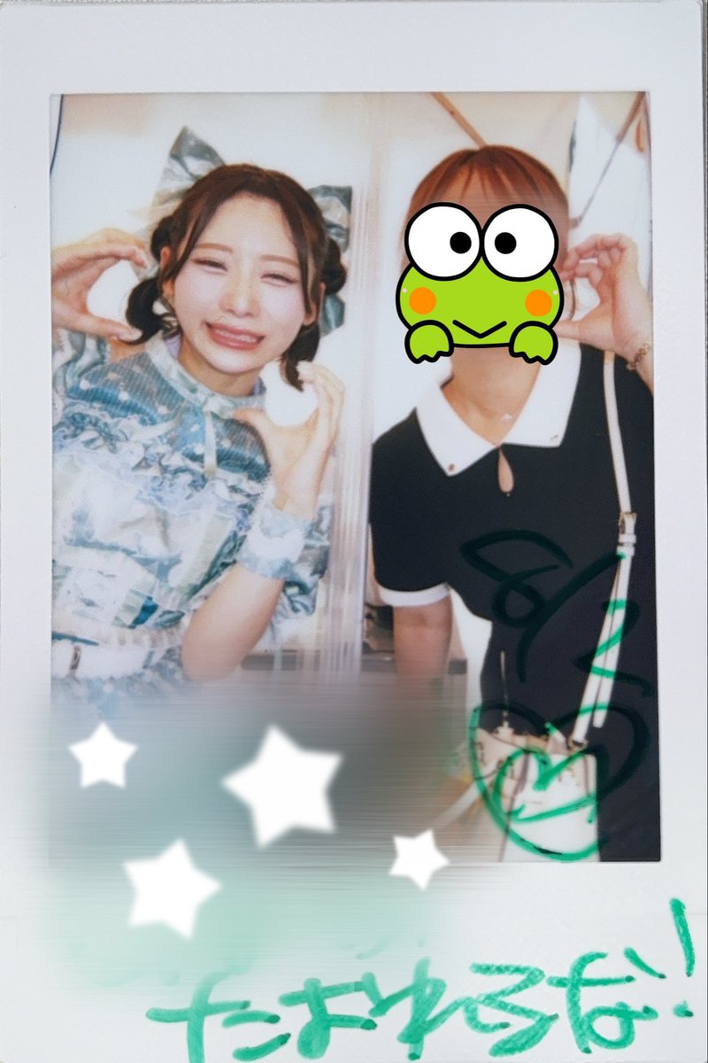 fx_vdu's tweet photo. ８月２日　TIF 最終日👒

可愛い新衣装見られて大満足！セトリもとても素敵でした💓
着て行く服ミスって推しT着るの断念して、着ずに持ってチェキ撮ったら「短パン買ってTシャツ着て！」とのこと^_^
すぐにミニスカートを買って推しTに着替えてHEAT GARAGEのライブに参戦しました🦭💍 https://t.co/8YMJMITajS