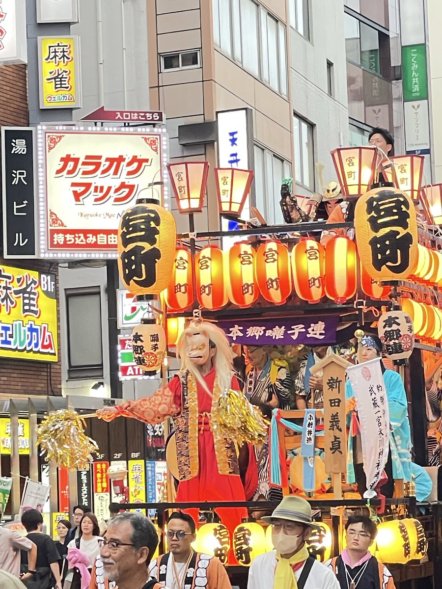 midooooringo's tweet photo. なんかお祭りやってる https://t.co/Tp0PSNmHUB