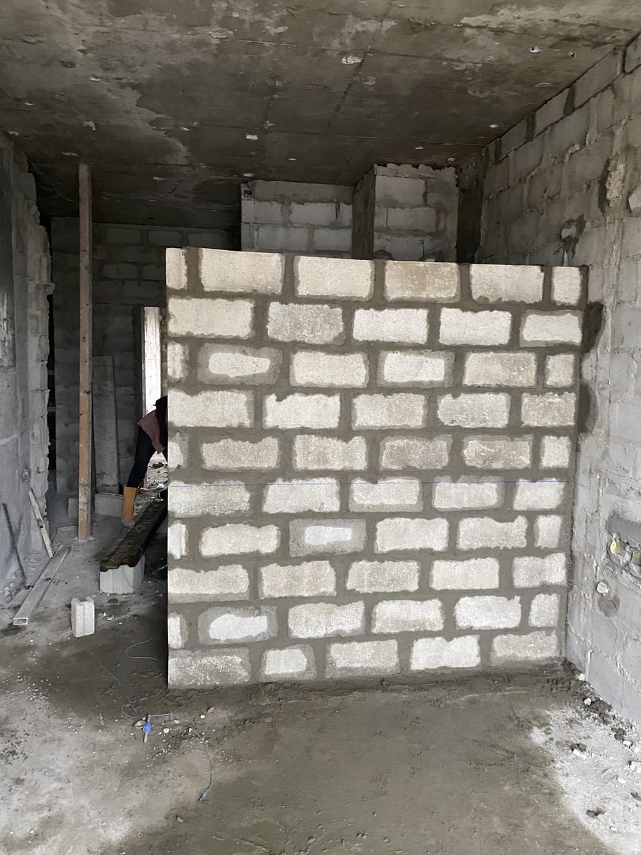 Adeleke19941's tweet photo. Engineers appreciate precision because they know it matters. I don’t just lay blocks I build confidence, strength, and lasting structures. Every project reflects my commitment to quality.

Let’s build your vision the right way. 
#Architect
#Architecture
#CivilEngineer https://t.co/JhJx5Zno9N