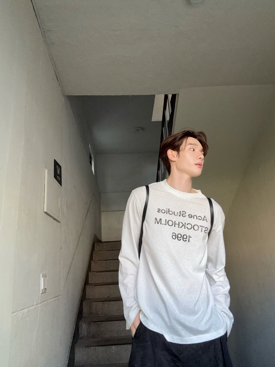 NineOfficial_TH's tweet photo. 高卿尘 IG update 

🔗 https://t.co/ddyjm660Nv

#นายท่านกรชิต #高卿尘
#GaoQingchen  
@naninenai9999 https://t.co/trk5yCnj4J