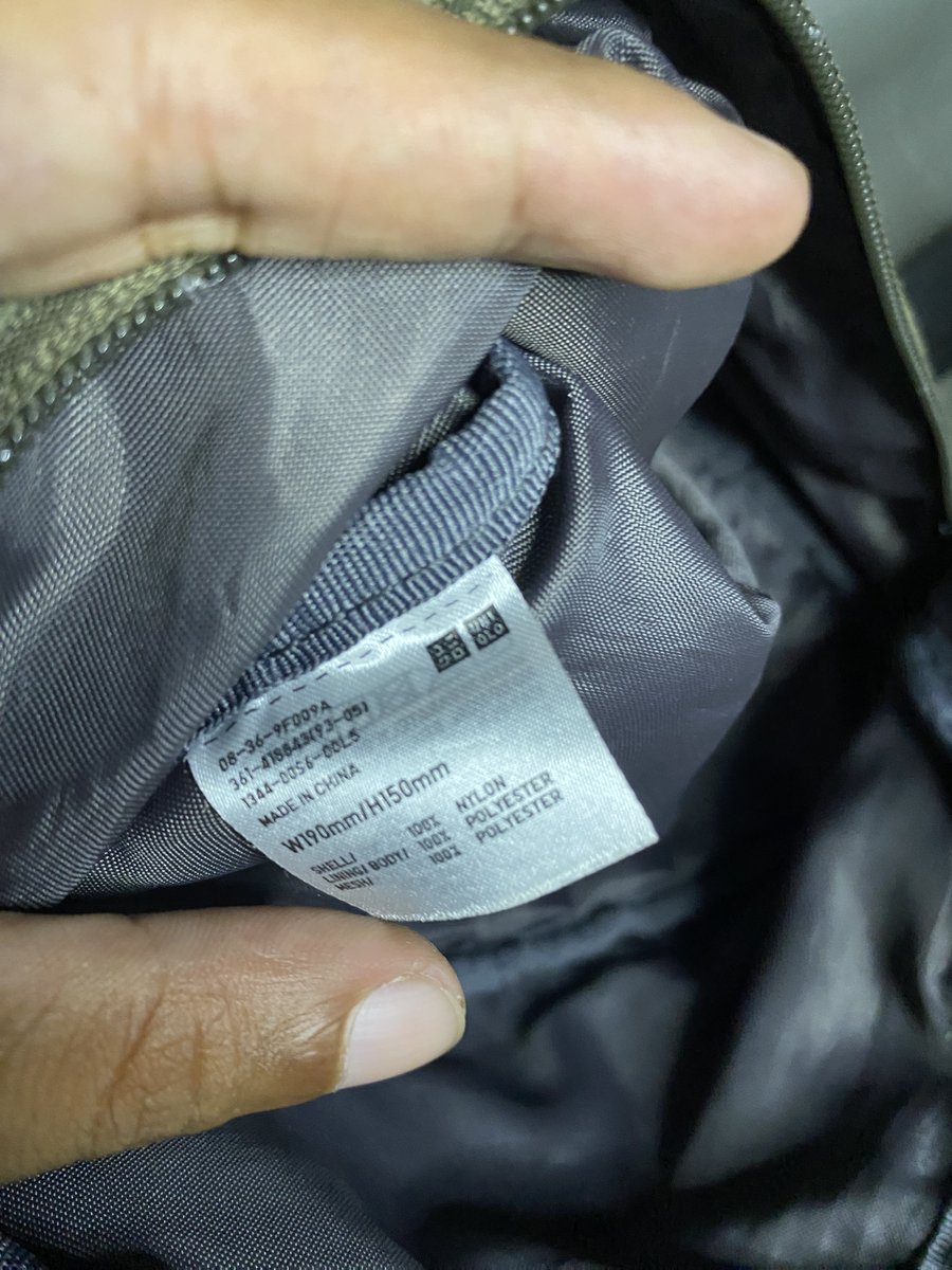 arintaelfana's tweet photo. wts
WAISTBAG UNIQLO X ROBIC NYLON FABRIC OLIVE UNISEX WAIST BAG ORIGINAL
Ukuran : 27x16 cm
Harga : 175rb
Solo, Jateng
Shopee : +17% https://t.co/YvPPL82Vf6
ig : penyintas_90s
#tasbekas #tasbrand #tassecond #slingbag https://t.co/tsO8yKoscb