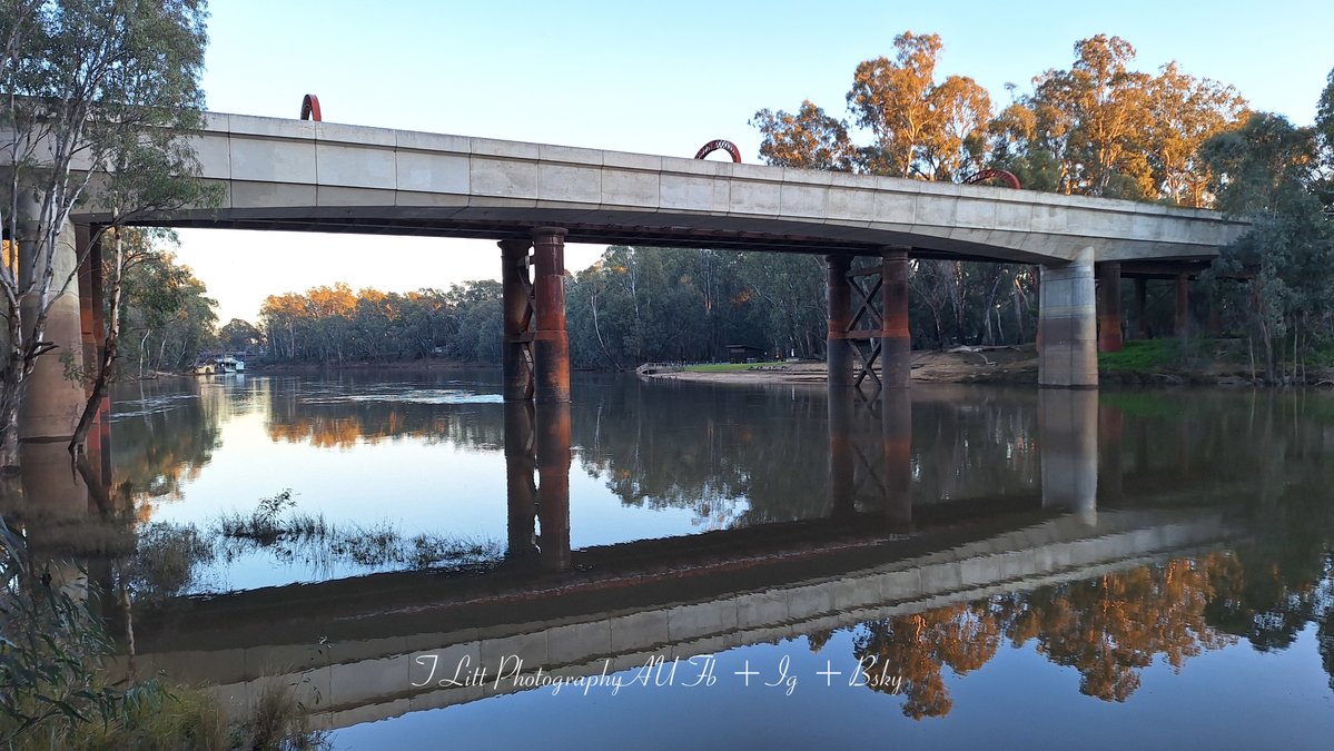 TonyL_Tchum's tweet photo. Out East along the river this morning.
#MurrayRiver #Echuca https://t.co/kEmVhcTmTF