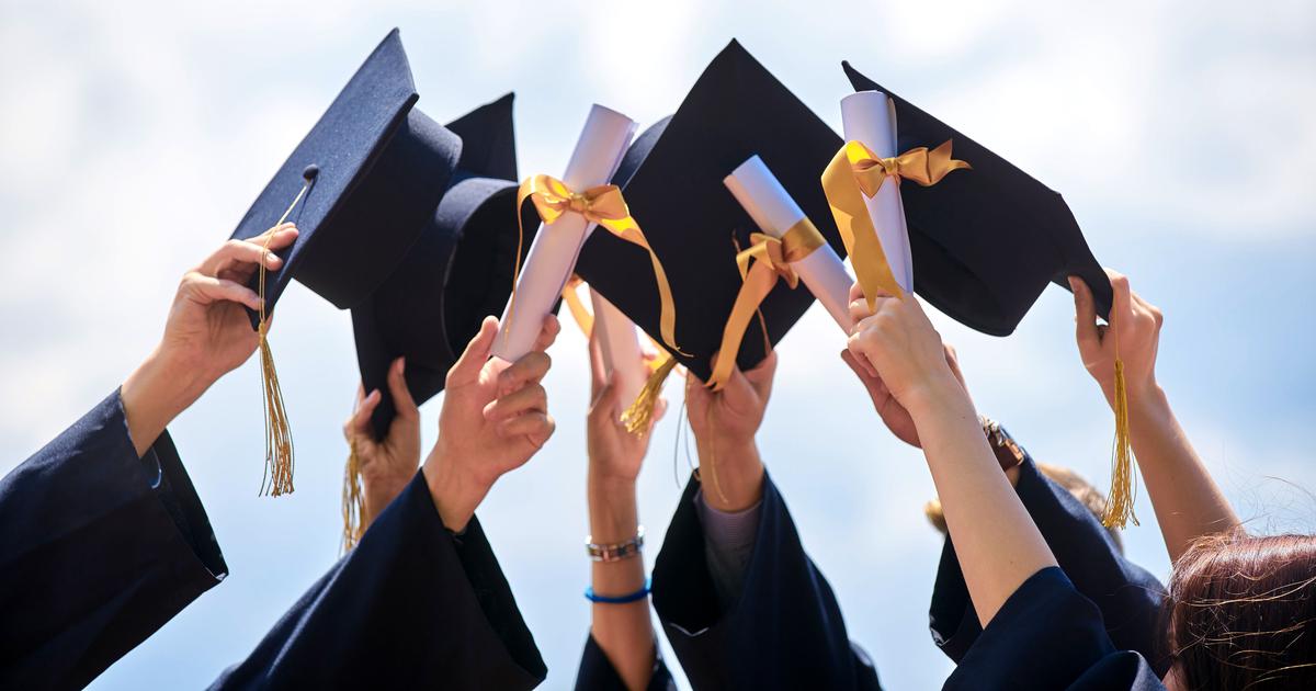 AP_AMV_Updates's tweet photo. AP EAPCET might loose value in next few years with more prominent Higher Education Instutions transforming into Deemed University which enjoy complete autonomy beyond State Govt Control over fee & admissions.

 Transformation since past few years & more to add soon.
🔸Siddhartha, Vijayawada
🔸MITS, Madanapalle
🔸GMRIT, Rajam
🔸RVR NRI, Vijayawada
🔸Audisankara, Gudur

#AndhraPradesh