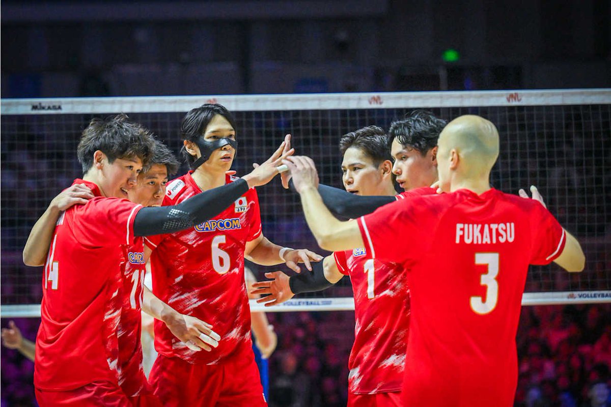 Temmzvolley's tweet photo. VNL Gruplarını lider tamamlayan iki ekip turnuvayı madalyasız kapadı

#VNLW  5. 🇺🇸Amerika ❌
#VNLM 4. 🇯🇵Japonya ❌ https://t.co/RJjSdpX9lm