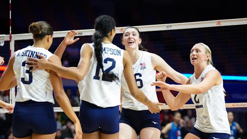 Temmzvolley's tweet photo. VNL Gruplarını lider tamamlayan iki ekip turnuvayı madalyasız kapadı

#VNLW  5. 🇺🇸Amerika ❌
#VNLM 4. 🇯🇵Japonya ❌ https://t.co/RJjSdpX9lm