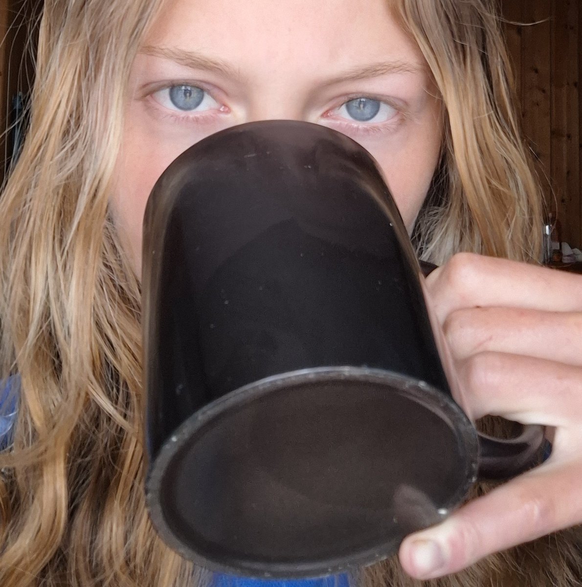 Lissy8r's tweet photo. Kaffee ist echt heiß. 🔥
Investiere. Bereichere meinen Morgen.💸 

#findom #geldherrin #tribut https://t.co/75yOlaIOEy