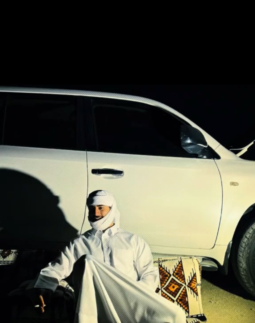 12tnap's tweet photo. يا جنان الخلد قدّمتُ اعتذاري
إذ يطوف الخللُ سقمي ودماري

أيّها الأسرُ في ملكِ الهوى
اعفُ عن هفوةِ روحي وواري

أشتري ضحكًا حتى أشتري
فكأني ظامئٌ آخذُ ناري https://t.co/An1UtQ5Hz0