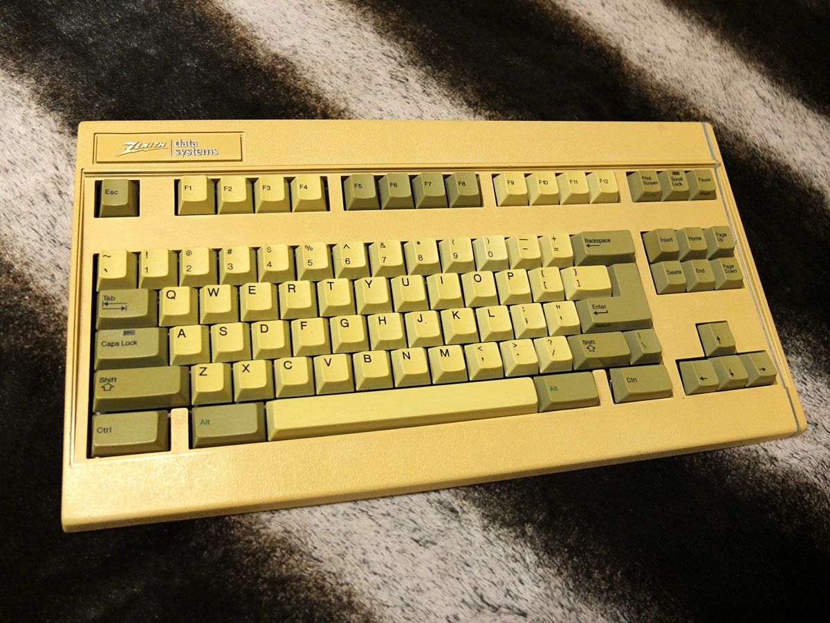 Keyboard: Zenith ZKB-2 (テンキーレス改造) Switch: Alps Green