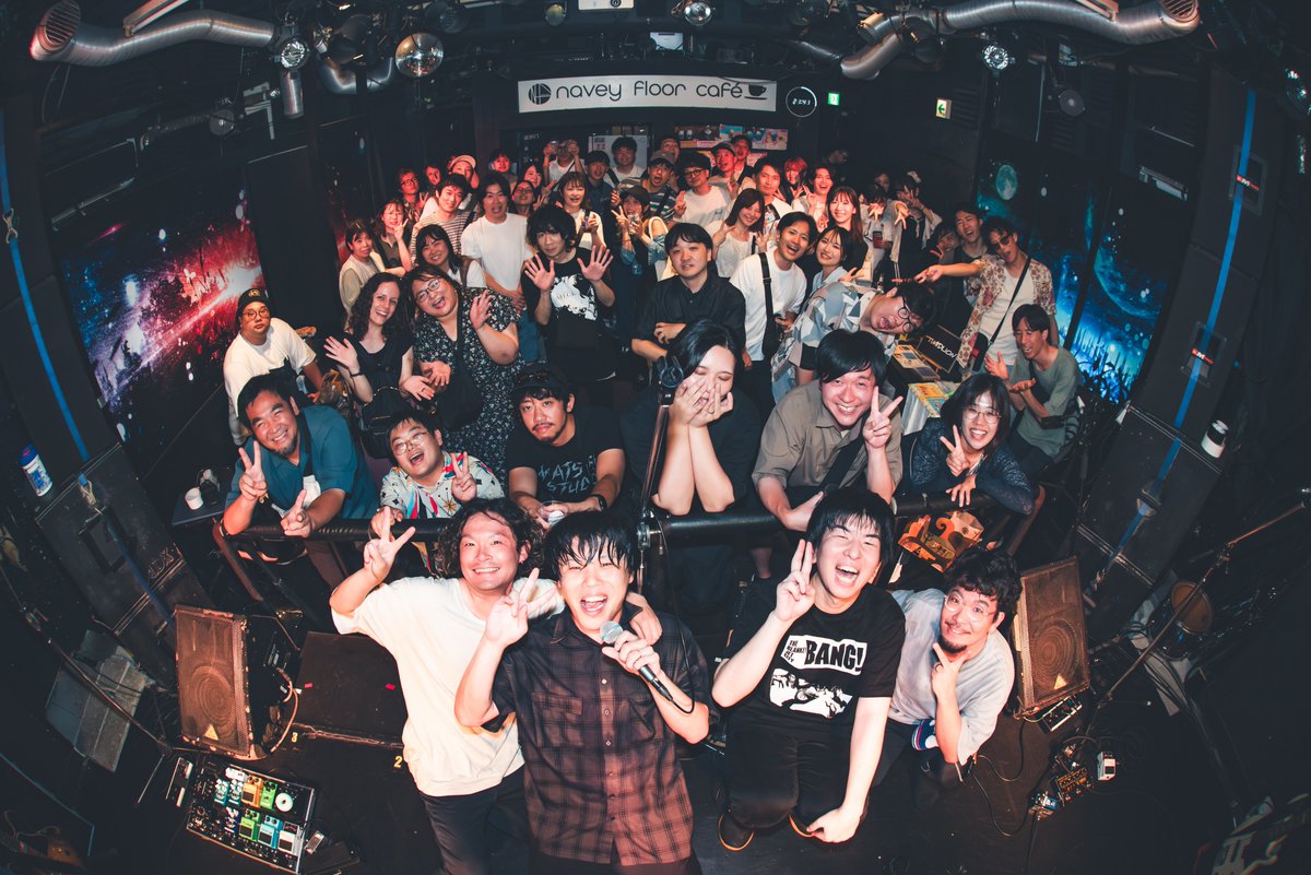 insom_0817's tweet photo. 【御礼】
insomnia girl卒業公演は無事終幕しました。
観ていただいた皆様､対バンの皆様､navey floorAKASAKAの皆様、そして何より今までinsomnia girlに関わってくれた皆様
本当にありがとうございました！
support Dr. @drums0126
photo by @boc_acha https://t.co/nxuAHz8ioO