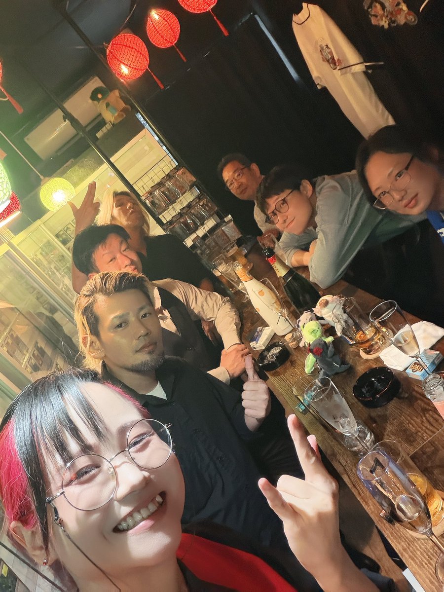 CardShopTOM106's tweet photo. シャンパンも2本目開いてみんな楽しくワイワイしてます😊
TOM各店舗の店長とオーナー、TOMグループ勢揃い‼️✨️
 #TOM  #TOM京都河原町店 https://t.co/t32Rf5fDhn