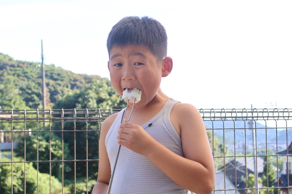 fuyuse0128's tweet photo. 久々のお家バーベキュー

ふたりとも、たくさん食べられるようになってきたね。 https://t.co/9q1a8LEHa9