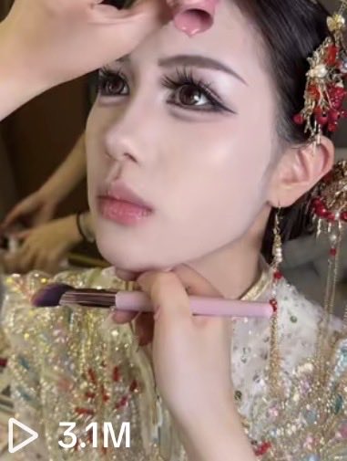 tactsz's tweet photo. BLUSH ON THAILAND VIRAL 3 JT VIEWS ADA DI INDONESIA! https://t.co/WSYH7iiwIy