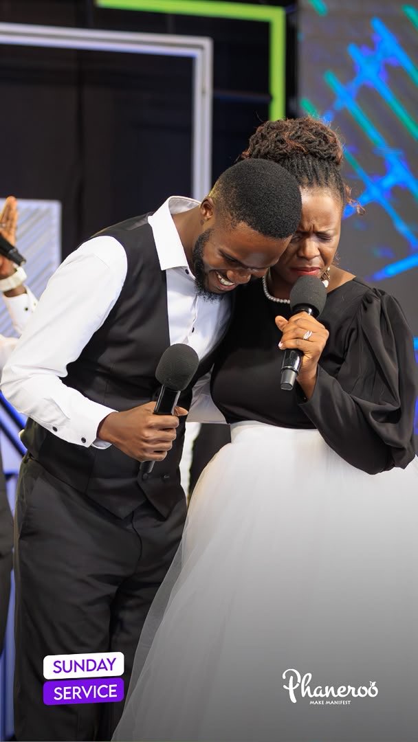 Mpiima_Lawrence's tweet photo. Oh God: You’re my GOD, and I will ever praise You. I will seek You in the morning, and I will learn to walk in Your ways, and step by step You will lead me; And I will follow You all of my days!

https://t.co/LK8tHYRMbY

#Worship 
#PhanerooSundayService | #LiveNow https://t.co/eJb2GbPLVf