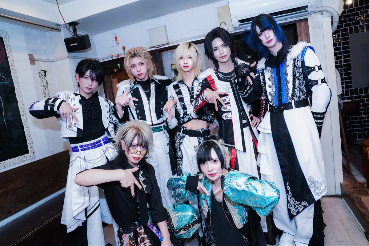 7wana_official's tweet photo. 📸本日ご出演いただいた皆様📸

メトリア様(@_METORIA)
ミスティック・ドール様(@mistic_doll)
UNWHITE様(@UNWHITE_)
WAAARZ様(@waaarz_official)

暑く、そして熱い1日になりました！
全てはご出演いただいた皆様、そしてご来場いただいた皆様のおかげです。

猛暑の中、ご来場いただき誠にありがとうございました！