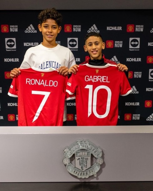 AbsoluteBruno's tweet photo. 4 years ago JJ Gabriel and Ronaldo jr joined man united’s academy on the same day.

What a duo this could’ve been https://t.co/ajrgLNMTyL