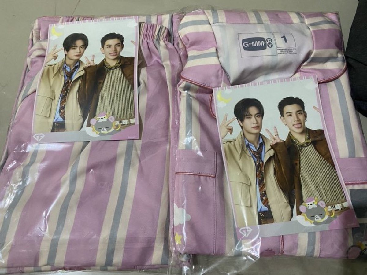 II3oU's tweet photo. ปล่อยชุดนอนลูกคุณหนูชุดละ 900 ฿ ค่าส่ง 40฿
#ตลาดนัดgmmtv
#ตลาดนัดเจมีไนน์โฟร์ท
 #GMMTVFANIVAL2026 https://t.co/RwB5nbAo86