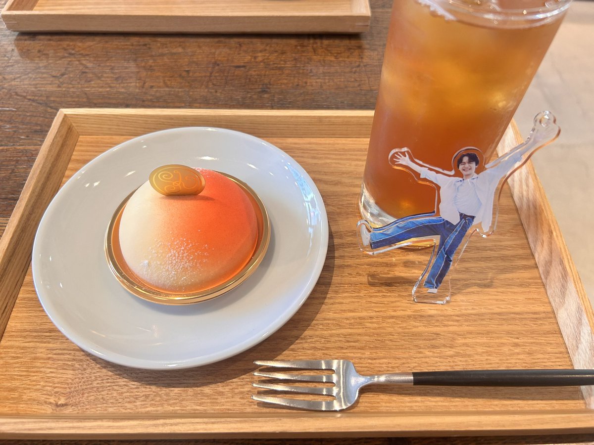 usgmmng's tweet photo. 合間に行ったお店がとても美味しかったのと、夏だから引っ張り出してきた夏とや🍉 https://t.co/L3rxd3DTBo