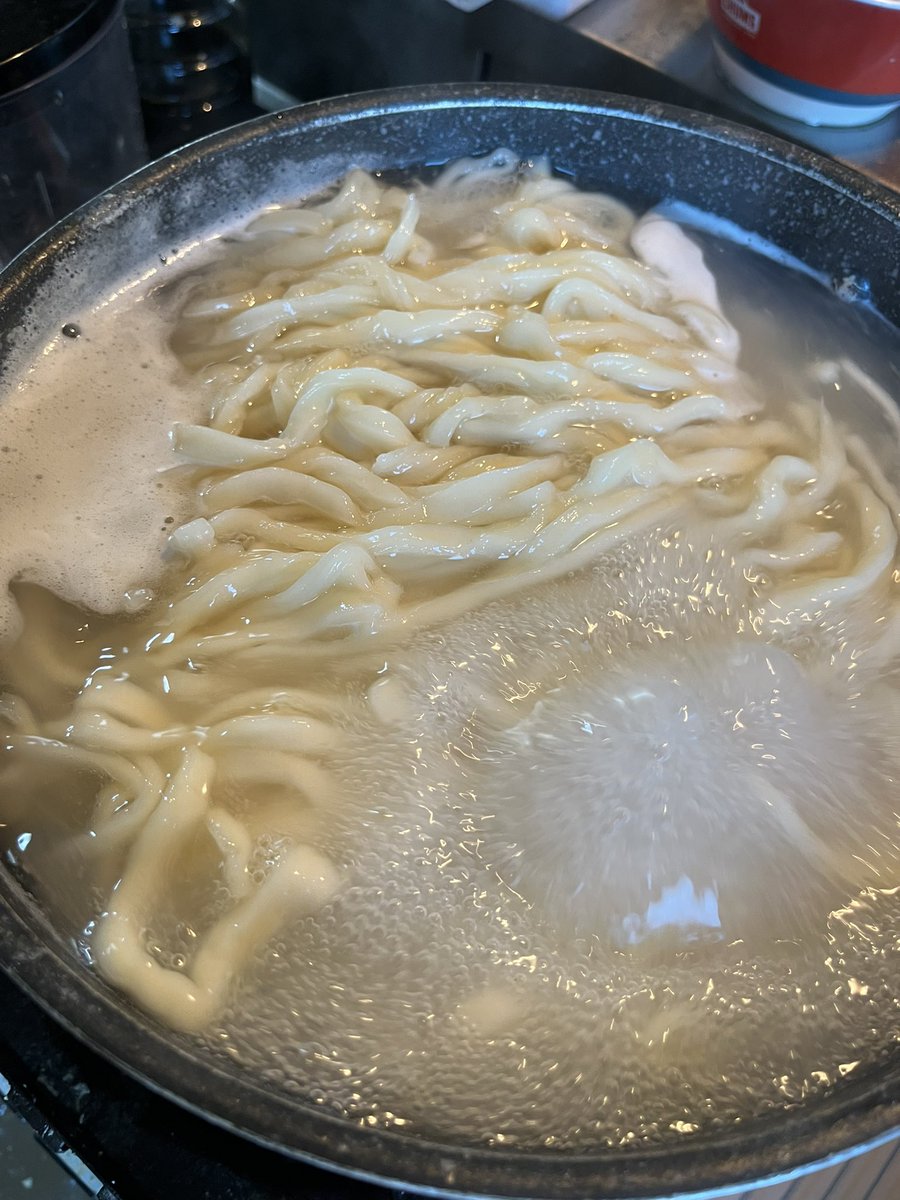 Inuma36's tweet photo. うどん捏ねた https://t.co/AX5xdpvCpg
