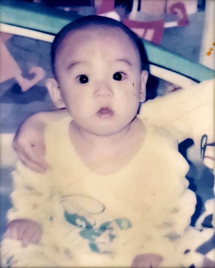 JUNG9795_'s tweet photo. ADEKKKK 😣🤏🏻🤏🏻 
anak baik budi bgt posenya jungkook tuh pokoknya. anak manis, anak lucu, anak ganteng, anakku ☹️ https://t.co/Y3s9KgHYNE