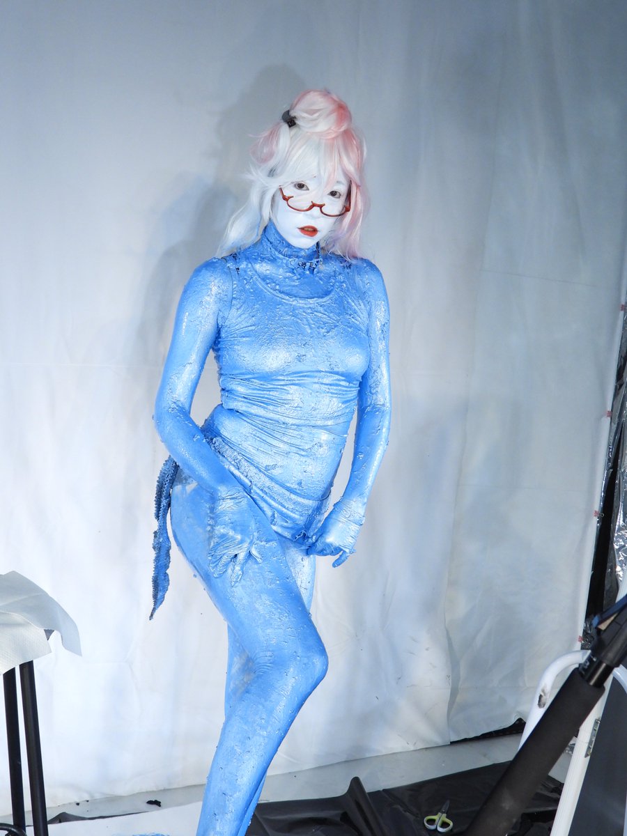 03kkzz's tweet photo. 硅胶娃娃

メッシー ボディペイント 白塗り messy bodypaint WAM 人体彩绘 https://t.co/GpA3ZGrUah
