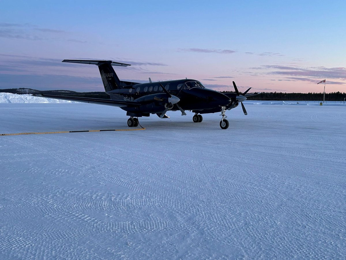 BarrowFlyer's tweet photo. A day trip with @jonair.se on one of Europe's most secenic PSO routes from Luleå → Pajala, Sweden on a Beechcraft B200 Super King Air (SE-LTL)!

#AvGeek #AviationPhotography #Travel #JonAir #KingAir #SuperKingAir #B200 #SELTL #LLA #Pajala #Norrbotten #Sweden #PSO #ArcticAviation https://t.co/AFA3u8UkUY