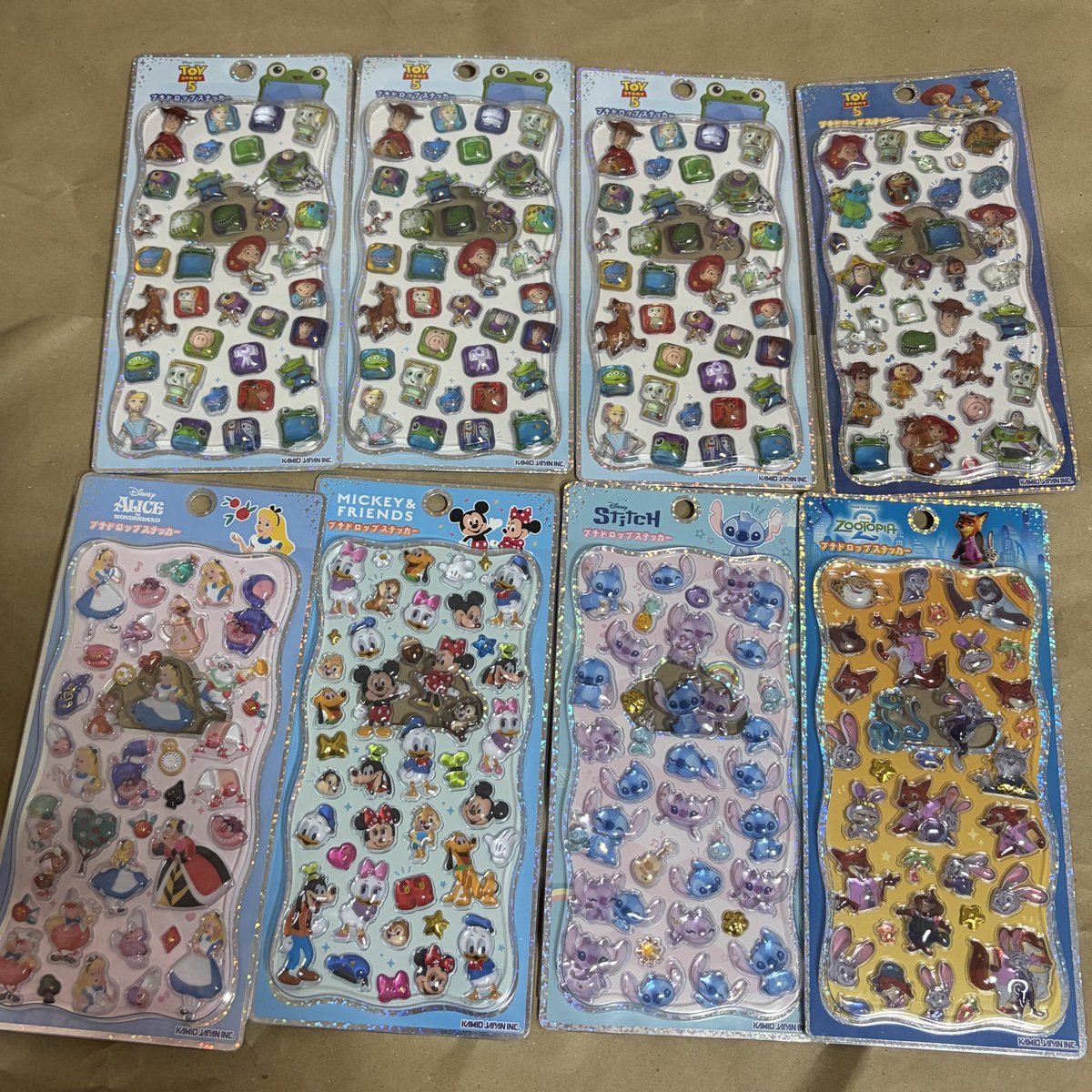 47monn's tweet photo. 【譲渡】ボンドロ ボンボンドロップシール うるちゅる きゅるるん プチドロ プチドロップステッカー トイストーリー 不思議の国のアリス ズートピア

譲)画像

求)定価＋送料＋梱包費50円

1枚目は2枚目から同数以上含む譲渡
2枚目多く含む方優先

2枚目単体譲渡〇

 #シール交換
#シール譲渡 https://t.co/LpT8Fqv41t
