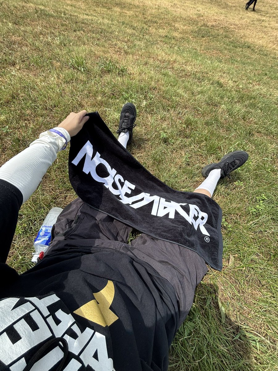bkw06k's tweet photo. 昨日❗️
熱中症のためヘイで終了したの悔しすぎる、もう倒れるの怖いから夏フェスは当分行かんですわ٩(^‿^)۶ https://t.co/mbbE1efElE