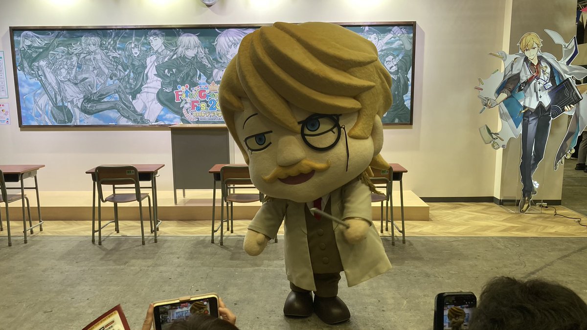 mun_bi17's tweet photo. fgo fes楽しんできた〜！
喫茶かるであがめちゃ良かったです！！先生ゴッフさんかわいい https://t.co/uQNkc3BU7F