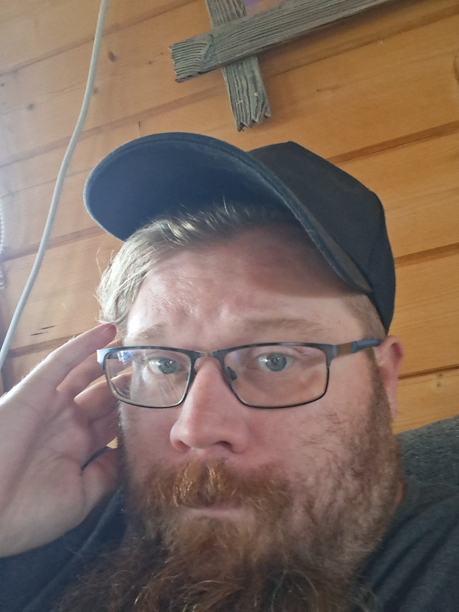 KKyppo's tweet photo. Vihaajat vihaa, 36-vuotiaana olen oppinut rakastamaan😍 -itseäni,, voimaantuminen💪. SHampang Wine friends🤪🍷""Elämä ON matka//seikkailu"🍑
#päivänThreads https://t.co/79Q58nTALn