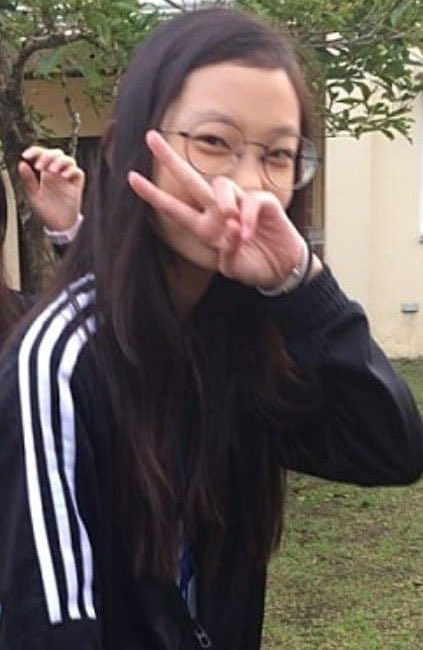 cakedegg's tweet photo. adidas haerin https://t.co/FzOswfhFMl