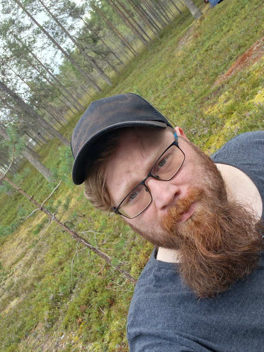 KKyppo's tweet photo. Vihaajat vihaa, 36-vuotiaana olen oppinut rakastamaan😍 -itseäni,, voimaantuminen💪. SHampang Wine friends🤪🍷""Elämä ON matka//seikkailu"🍑
#päivänThreads https://t.co/79Q58nTALn