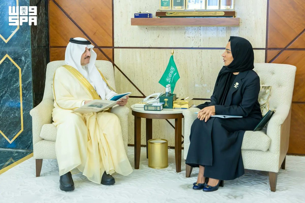 SPAregions's tweet photo. أمير الشرقية يستقبل الأمين العام لمجلس المنطقة الشرقية للمسؤولية الاجتماعية "أبصر".
https://t.co/dVjH6mVJEB
#واس https://t.co/kUybasxspd