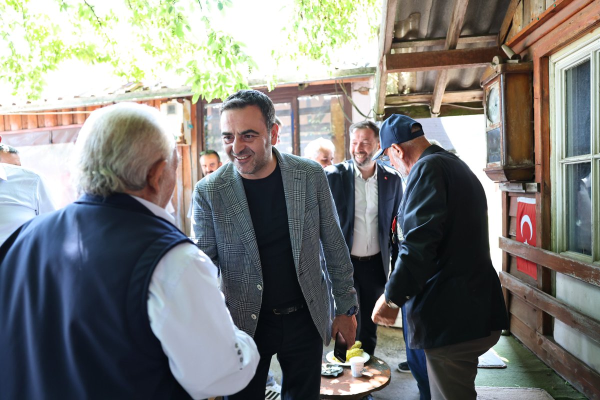 mehmetyasinozlu's tweet photo. Bostanlar Aile Buluşması’nda değerli komşularımla bir araya geldik.

Muhabbetin, dayanışmanın ve kardeşliğin hâkim olduğu bu güzel buluşmada gönül gönüle hasbihal etme fırsatı bulduk. 

Misafirperverlikleri kıymetli komşularıma teşekkür ediyor, 
Rabbimden birlik ve beraberliğimizin daim olmasını temenni ediyorum.