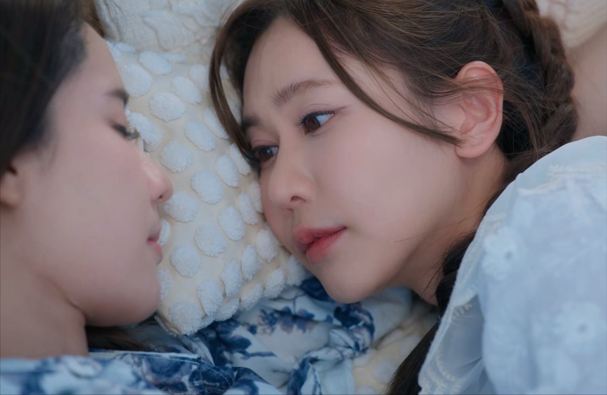 TrendFor_NNN's tweet photo. THE FIRE MELTING HEART
#โซ่รักอัคนีตอนที่4
#น้ำหนึ่งเนย #NamneungNoey  

สาววายด้อมเราเก่งมากนะคะว่าไม่ได้ เจอ uncut ซีนนี้เข้าไป หายไปพร้อมกันทั้งไทม์ไลน์แต่ก็ไม่ลืมที่จะกลับมาเทรนด์ บางคนกลายร่างเป็นลิงลพยังไม่กลับคืนมาเลย 

หนึ่งในนั้นคือเค้าเองจ้ะเตง 😭 ก็คนมันฟินนี่ https://t.co/7yQ6t4g271