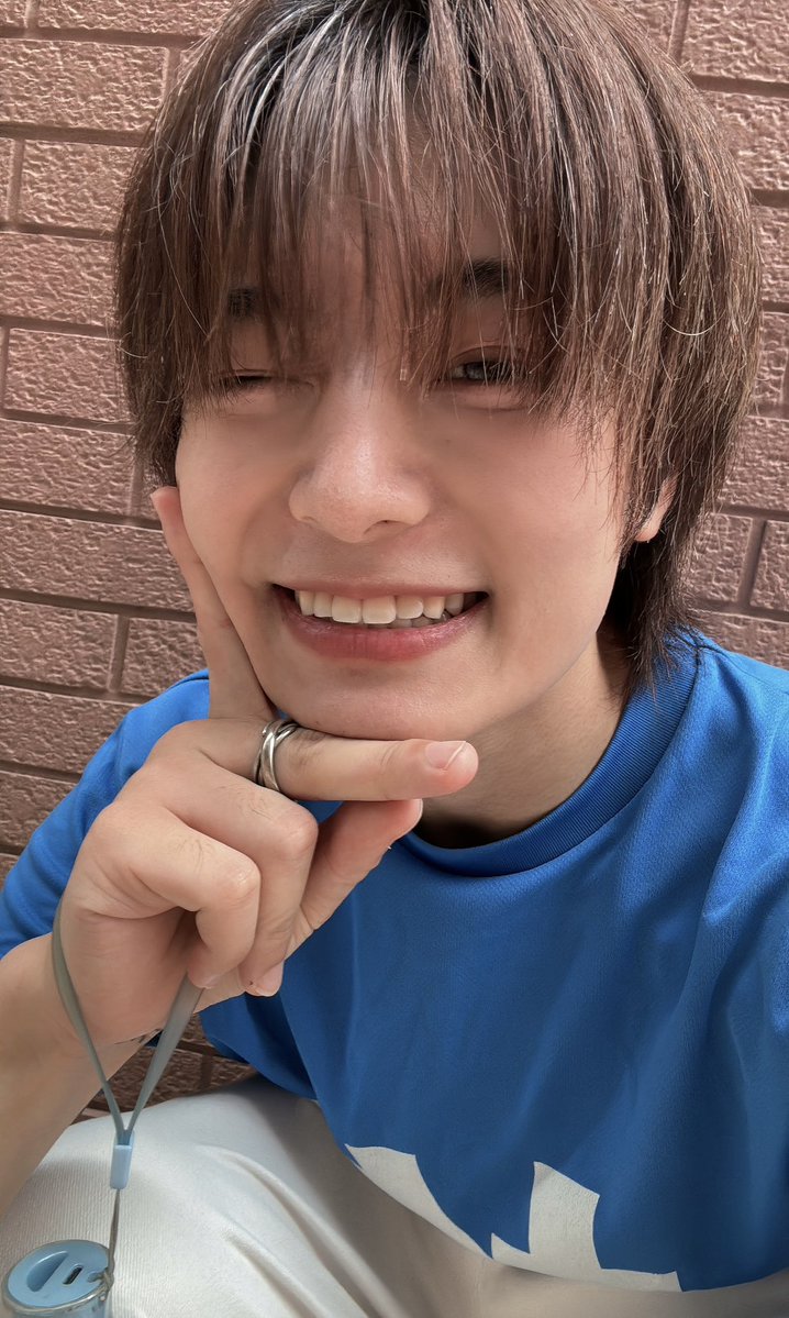 shu_sunkakke's tweet photo. 今日は横浜Niigoひろばに来てくれたみんな本当にありがとう〜！✨️
今日も暑かったけどこの暑さに負けないくらい最高のライブができて良かったよ〜☺️
そして初めましての人もたくさん見てくれて遊びに来てくれてありがとうだよ！😭
また必ず楽しんでもらうから遊びにおいでね！💪
熱中症気をつけて🥵 https://t.co/Alr9PQX1Eb