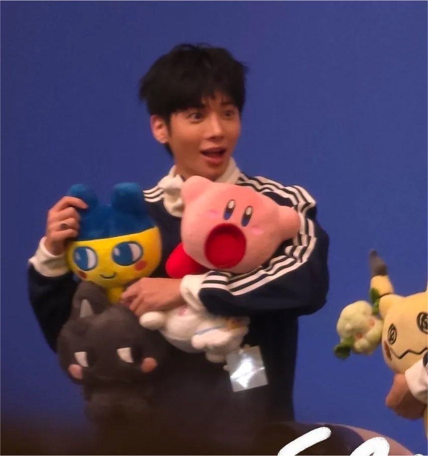 tyunpil's tweet photo. LUCU BGT EKSPERSINYA KEK KIRBY😭😭💗💗 https://t.co/nEAVbfSGzn