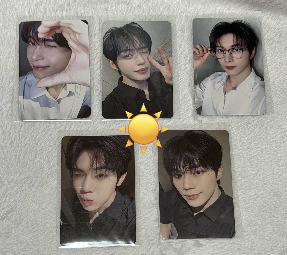 pp_nip's tweet photo. WTS 제로베이스원 제베원 상하이 광저우 팬싸
makestar 메이크스타 미공포 양도 B ver 당첨 포카

세트(5ea) 12.0
한빈 4.0
나머지 2.5

KKT
https://t.co/vKzH7qolzU

zerobaseone Zb1 성한빈 김지웅 석매튜 김태래 박건욱 poca pc sell photocard 포카 미공포 쇼케 쇼케이스 대면 팬싸 멕스타 https://t.co/1CGhA7X50i