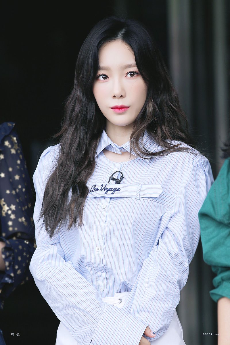 GuukiiG's tweet photo. Gracefully beautiful 💜~                  
#태연 #TAEYEON #GirlsGeneration                                   

Cr: 백셜 (BS309) https://t.co/WlSbrdtUxN