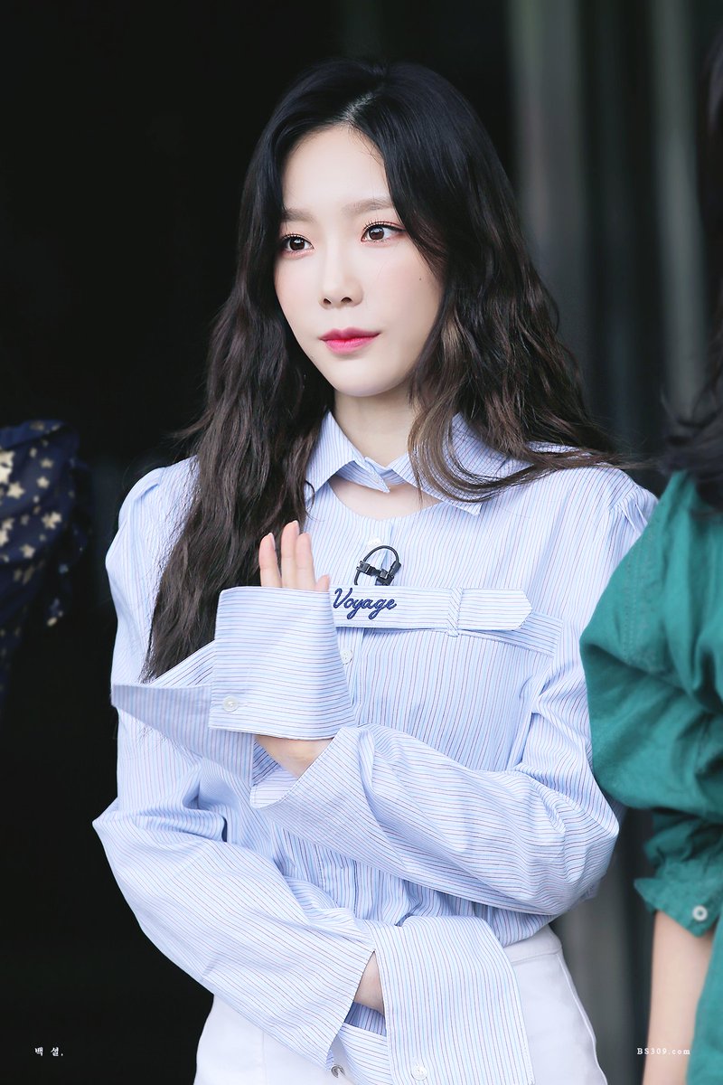 GuukiiG's tweet photo. Gracefully beautiful 💜~                  
#태연 #TAEYEON #GirlsGeneration                                   

Cr: 백셜 (BS309) https://t.co/WlSbrdtUxN