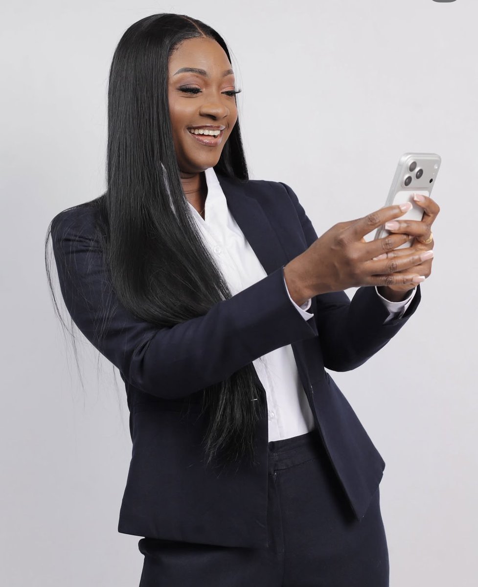 thenanaaba's tweet photo. Happy birthday, Caro Bebe 😍💕

Have a great new year, @caroline4real ❤️ https://t.co/6VX6mHehia