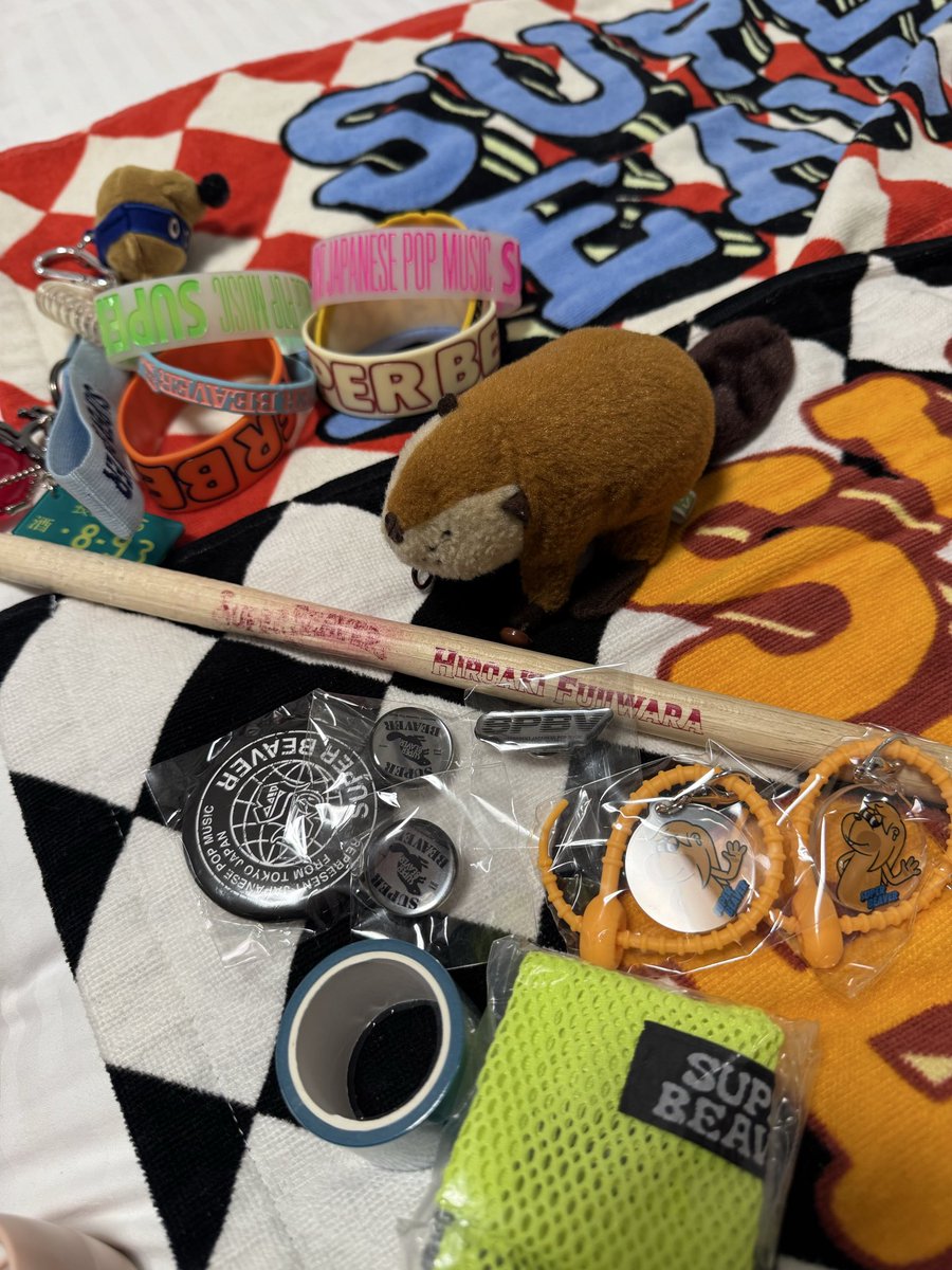 Jack78T's tweet photo. 妻と🦫LIVE！
初の単独ドームツアーおめでとう🎊
最高にカッコよくて、セトリも良すぎた。

ヒロポンのスティックもキャッチできてもうヤバかった。
次は1月だ！ https://t.co/o187kG6j8I