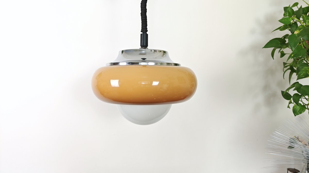 WhiteSt19795102's tweet photo. https://t.co/66FwBCJw5G
#spaceage #spaceagedesign #spaceagelighting #70sdesign #70sdecor #midcenturymodern #vintagependantlight #mushroomlamp #popartdesign https://t.co/Mk6Zl7TWCT