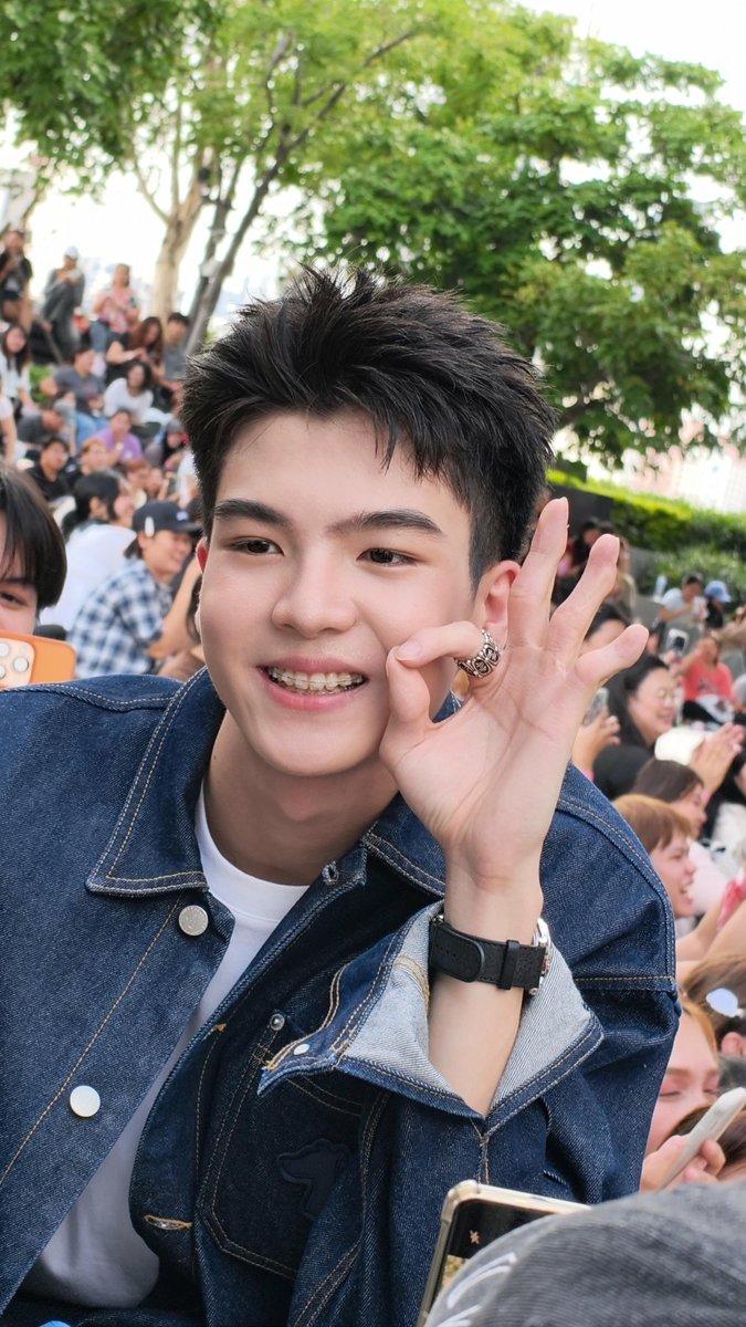 Adisak19253236's tweet photo. น้องงงน่ารักจังเลย
#งานมหกรรมนิยายนานาชาติ2026xKenPaulKeaton https://t.co/cT5BQAbjEH