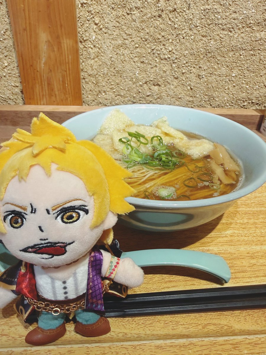 ikuMinority193's tweet photo. 朝活してみた
伊吹いりこセンター 根ッCO LABO
朝ラーメン600円
私はもっとカーーンってくるスープが好きだなぁという感想
駐車場は混んでたけど回転早いし席も多いので食券列に並んでから食べ終わりまで30分かからないくらい https://t.co/2Hpaxcfvy7