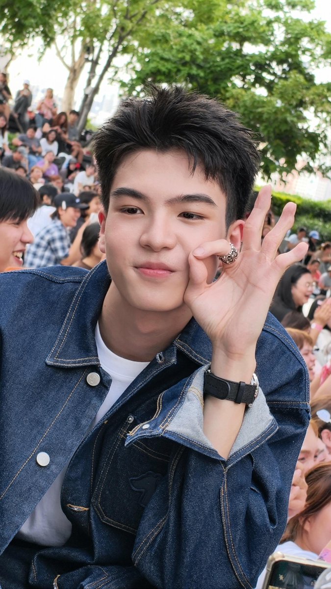 Adisak19253236's tweet photo. น้องงงน่ารักจังเลย
#งานมหกรรมนิยายนานาชาติ2026xKenPaulKeaton https://t.co/cT5BQAbjEH